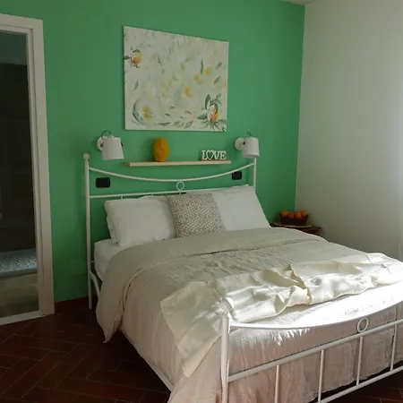 Guest house Gaia E Levante Piazza (Genoa)