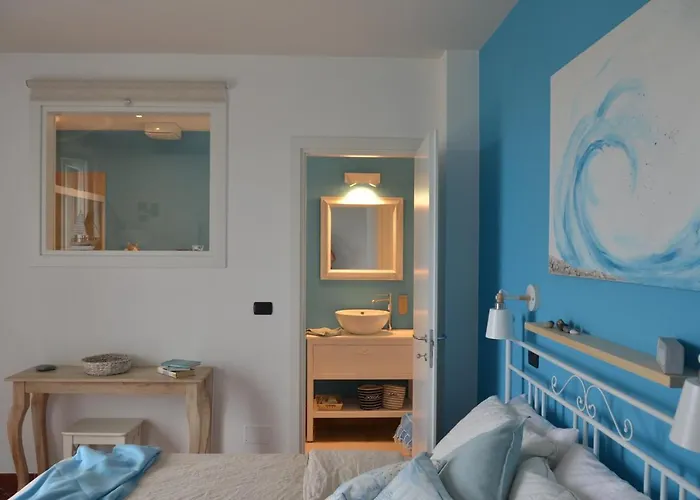 Gaia E Levante 3* Piazza (Genoa)