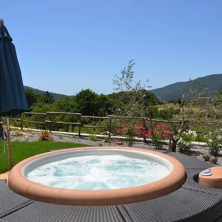 Gaia E Levante Пьяцца